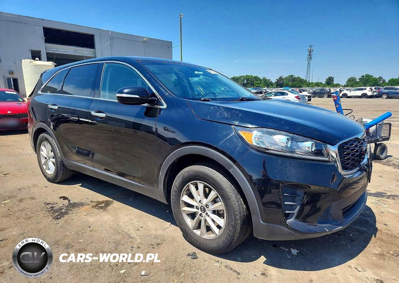2019 Kia Sorento L VIN:5XYPG4A31KG581158 - 4