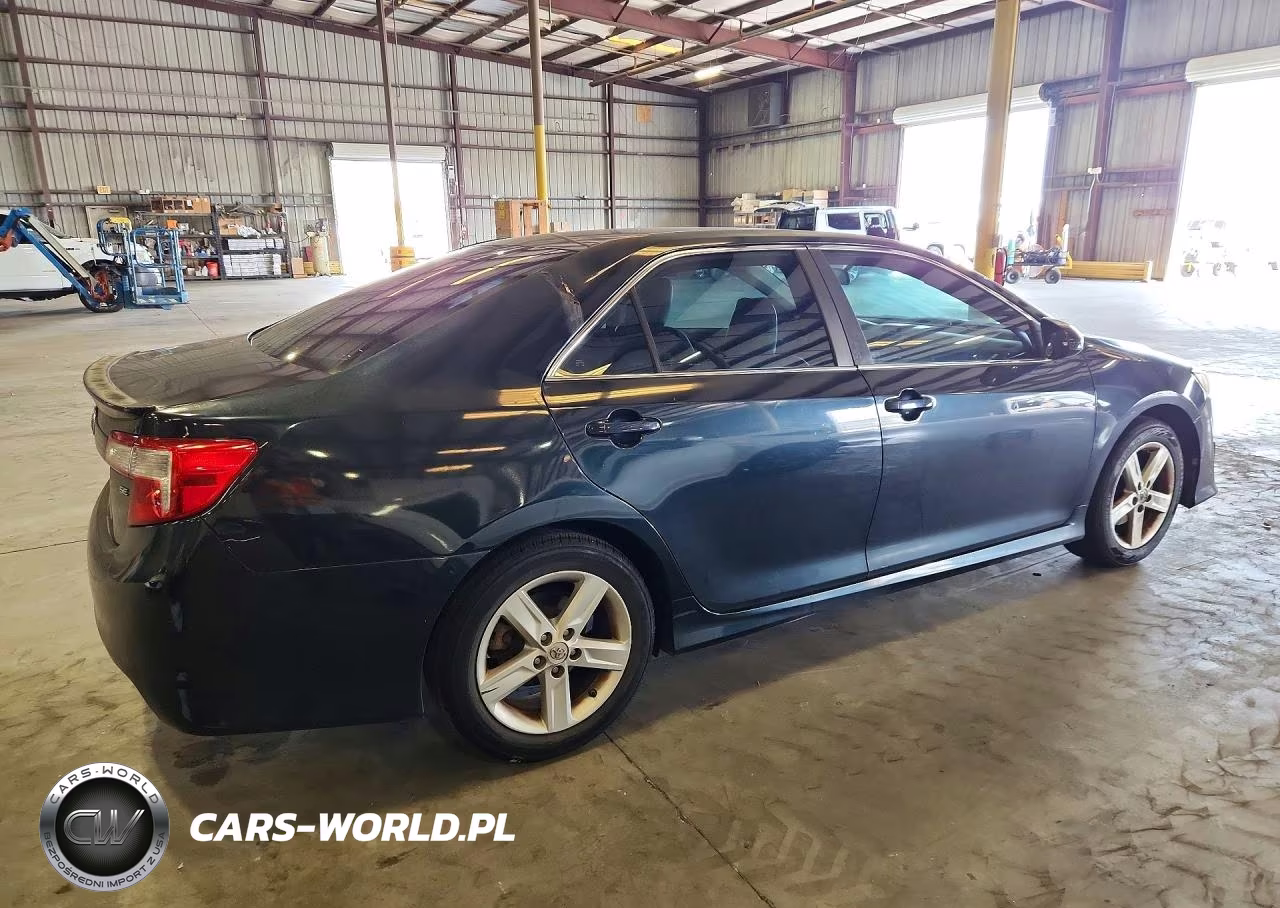 2014 Toyota Camry Se VIN:4T1BF1FK5EU452849 - 3
