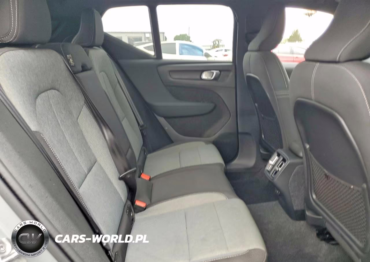 2025 Volvo Xc40 Core VIN:YV4L12UJ0S2477704 - 10