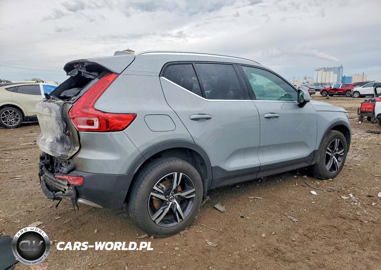 2025 Volvo Xc40 Core VIN:YV4L12UJ0S2477704 - 3