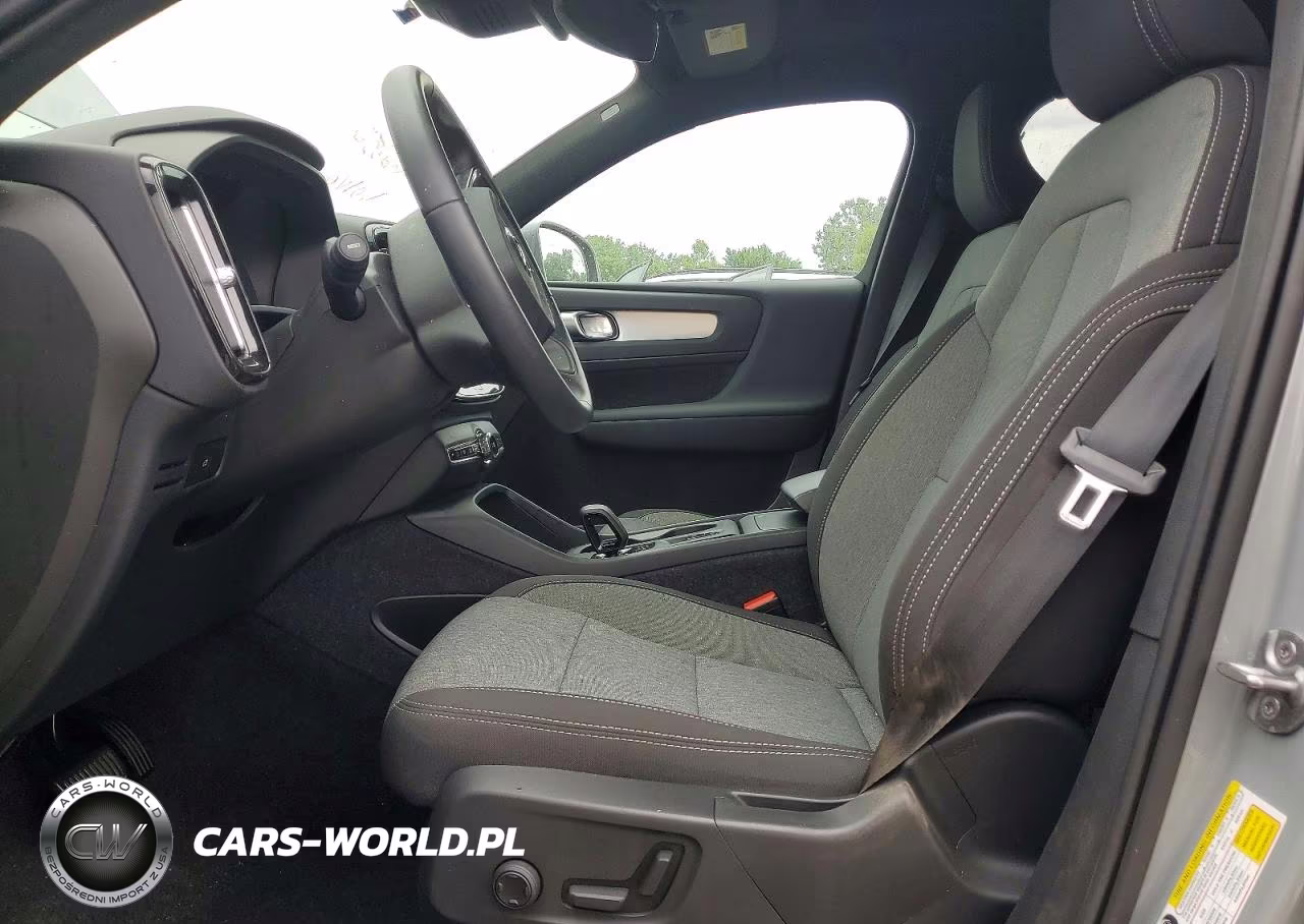 2025 Volvo Xc40 Core VIN:YV4L12UJ0S2477704 - 7