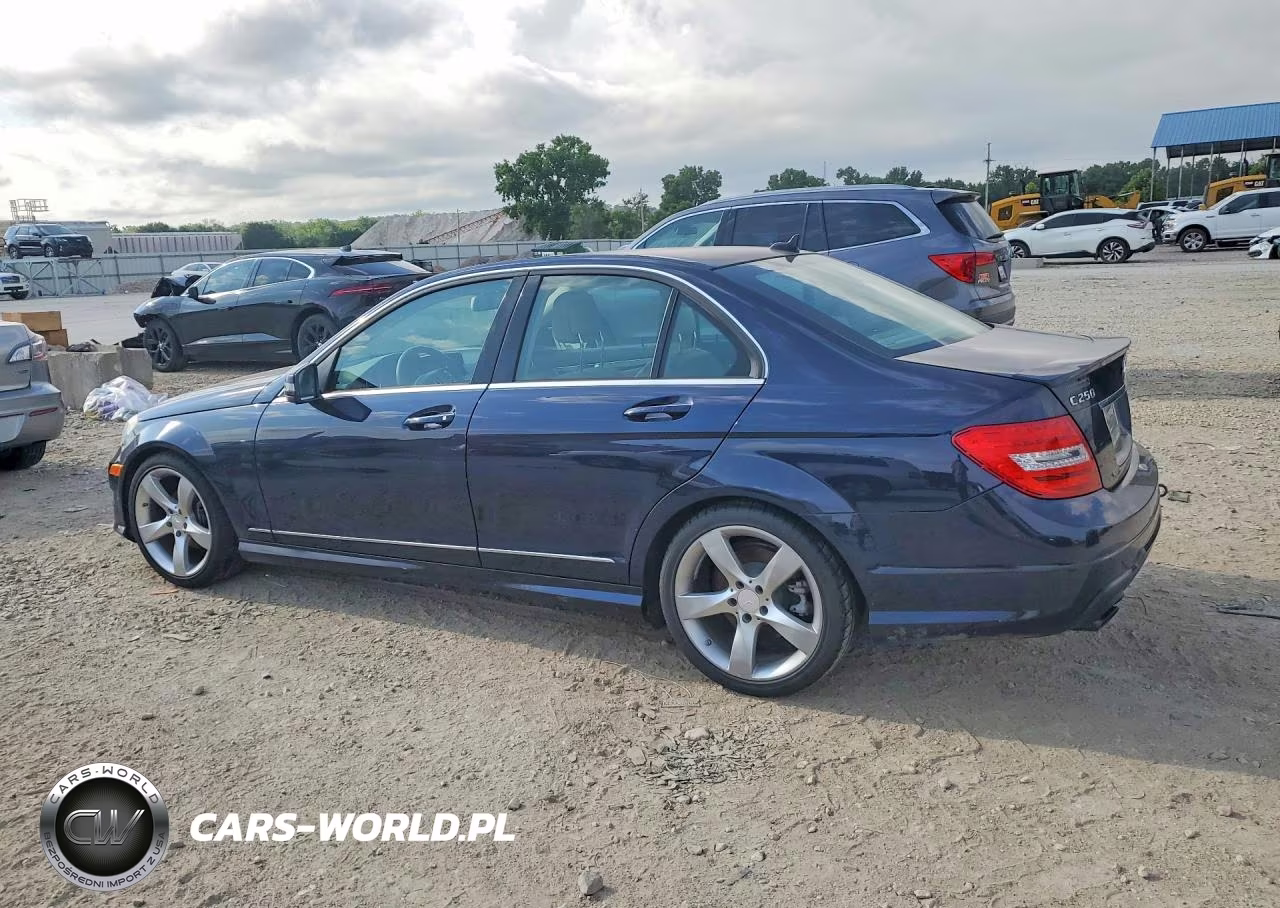 2014 Mercedes-Benz C 250 VIN:WDDGF4HB2EA967517 - 2