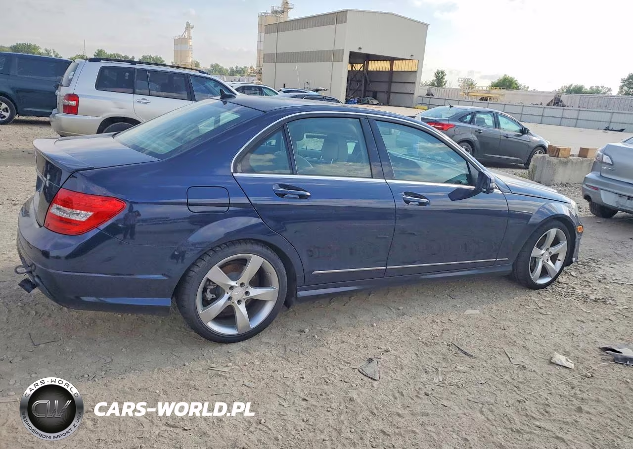 2014 Mercedes-Benz C 250 VIN:WDDGF4HB2EA967517 - 3