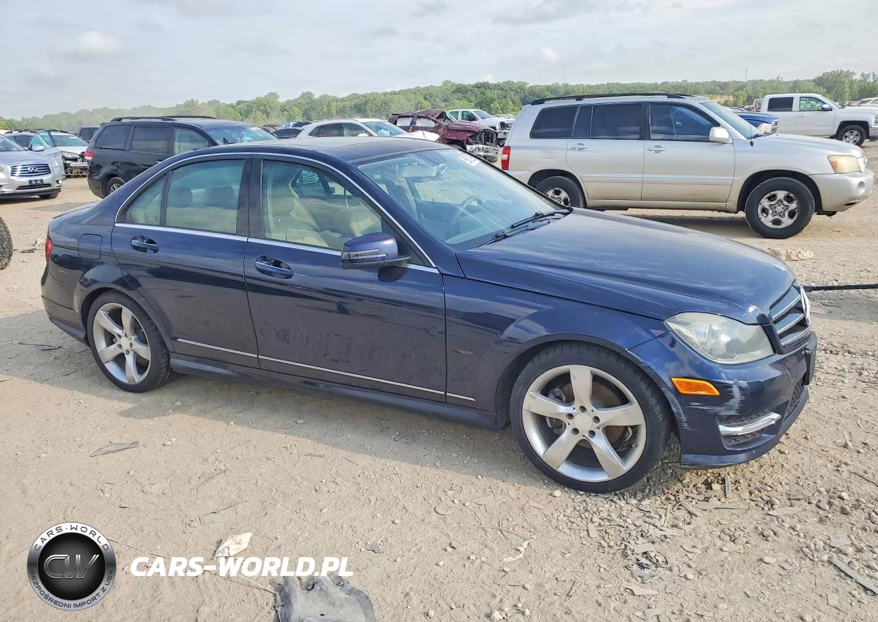 2014 Mercedes-Benz C 250 VIN:WDDGF4HB2EA967517 - 4