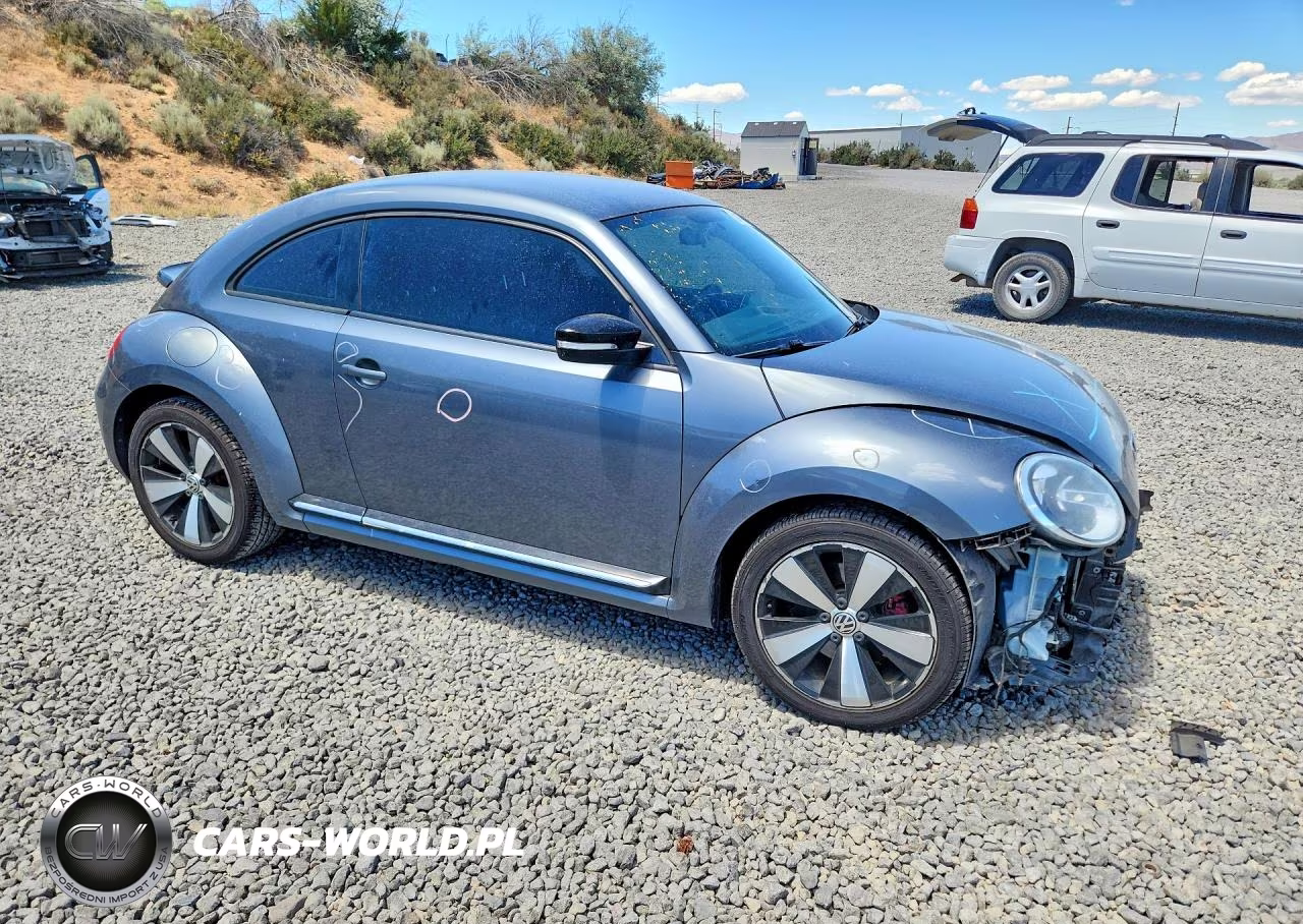 2012 Volkswagen Beetle Turbo VIN:3VWVA7AT6CM614411 - 4