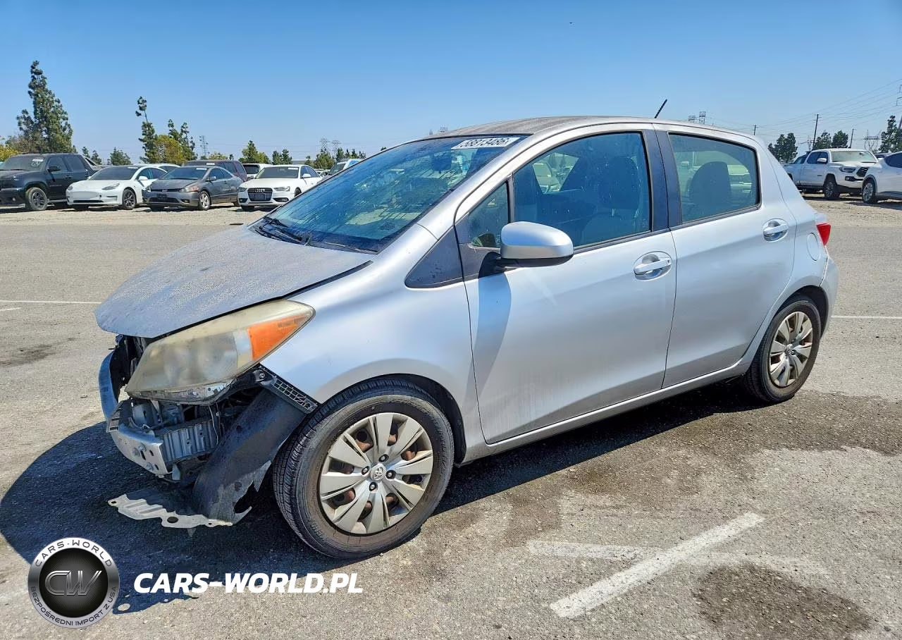 2014 Toyota Yaris 5-Door Le