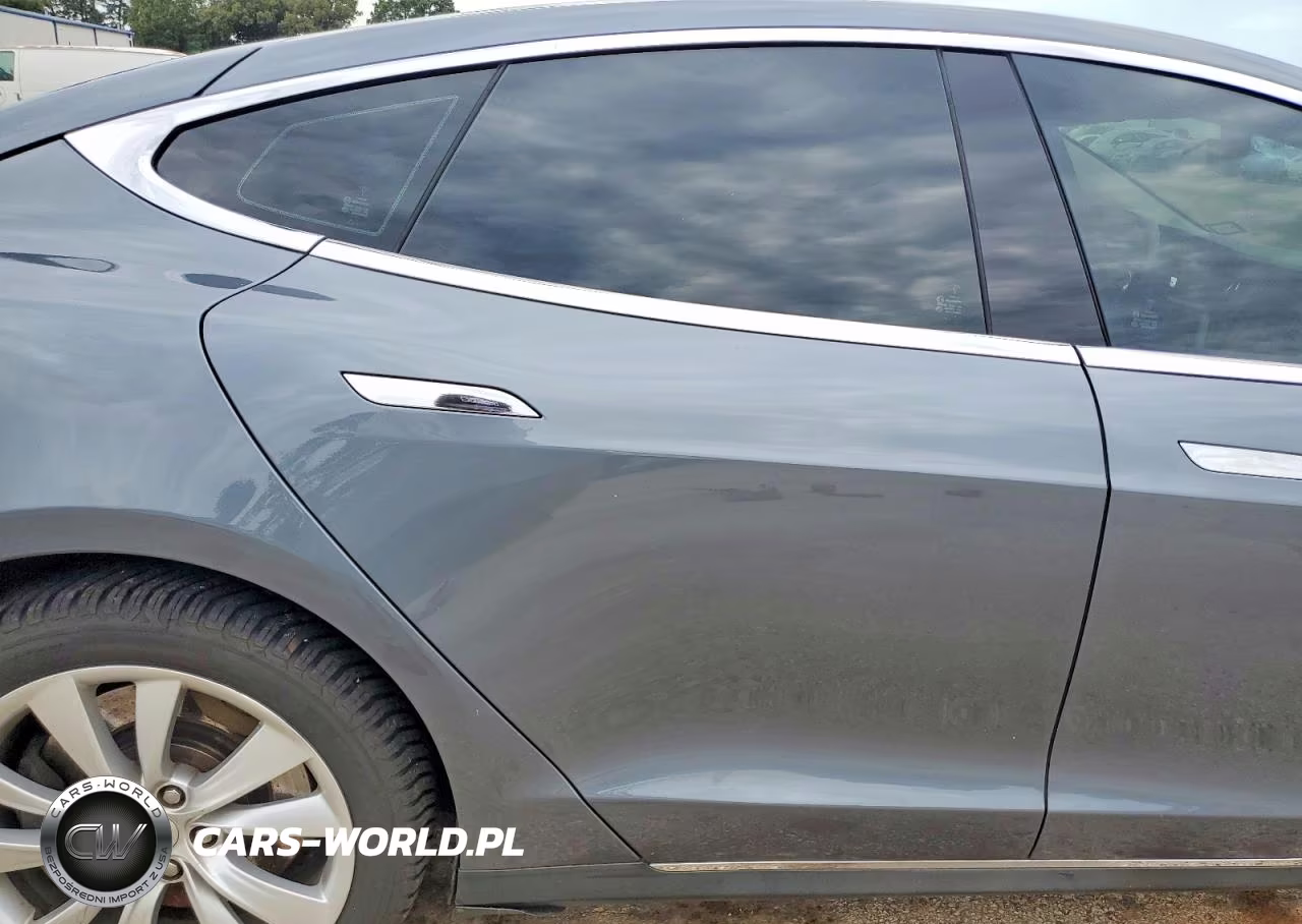 2014 Tesla Model S VIN:5YJSA1H11EFP32154 - 10