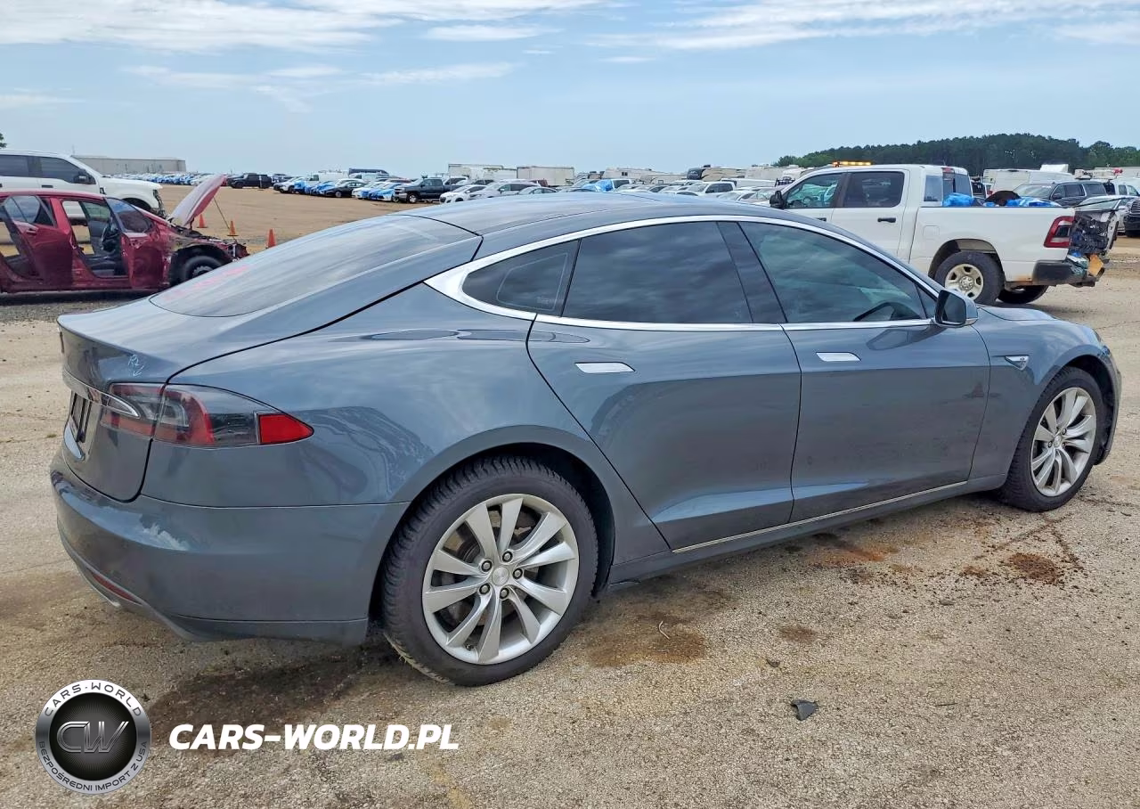 2014 Tesla Model S VIN:5YJSA1H11EFP32154 - 3