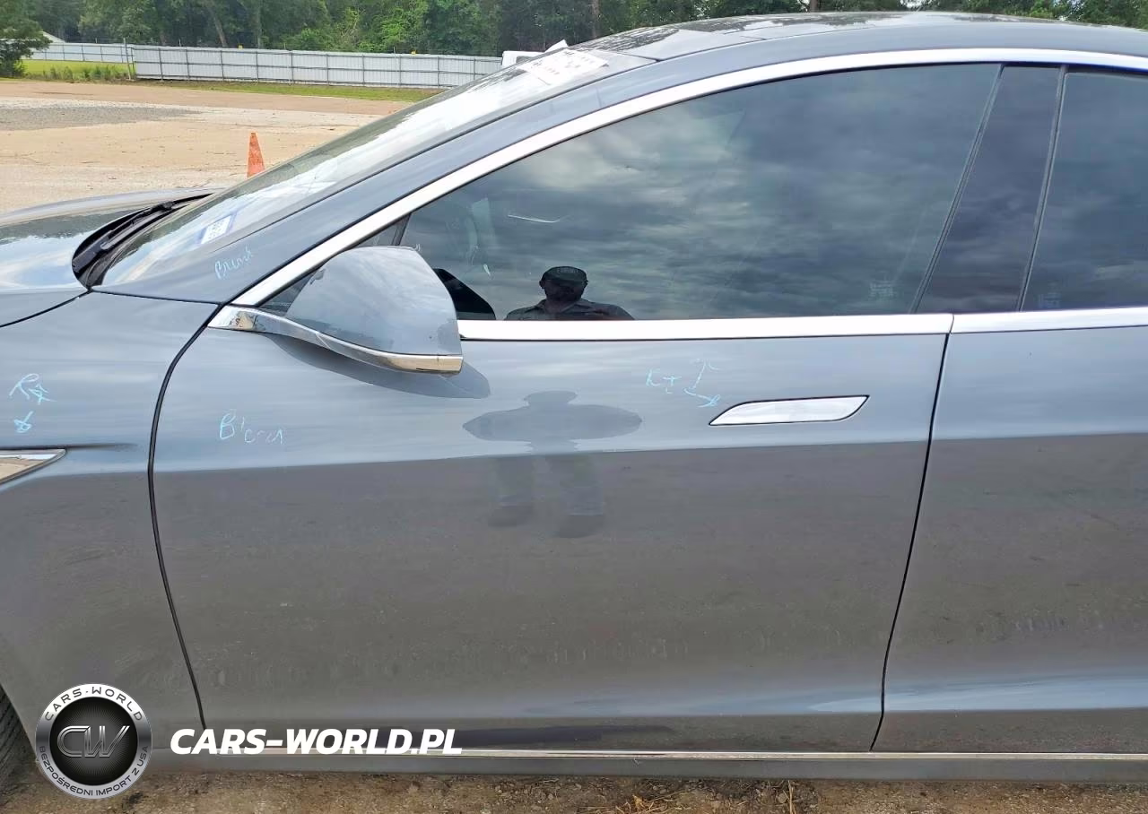 2014 Tesla Model S VIN:5YJSA1H11EFP32154 - 7