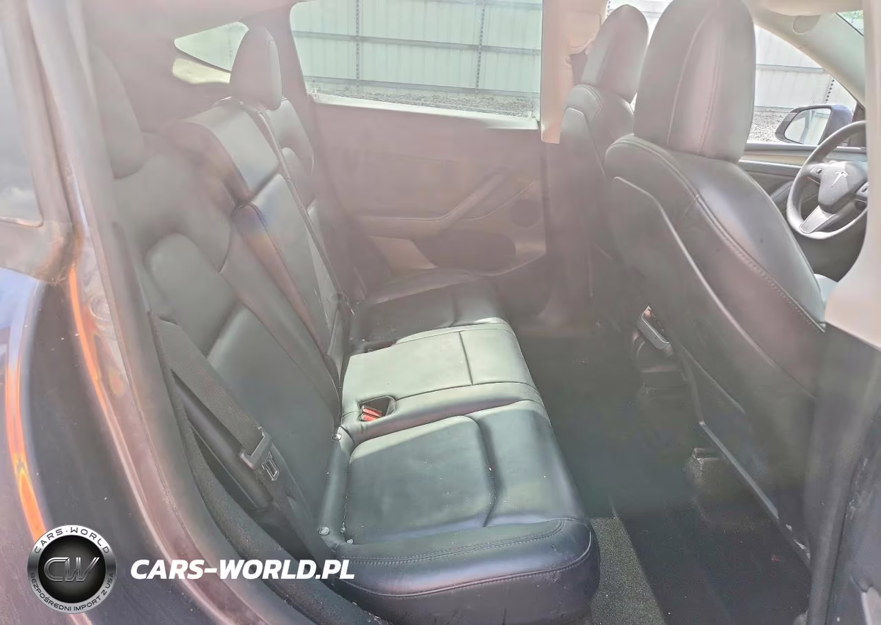 2023 Tesla Model Y VIN:7SAYGDEE0PF596512 - 10