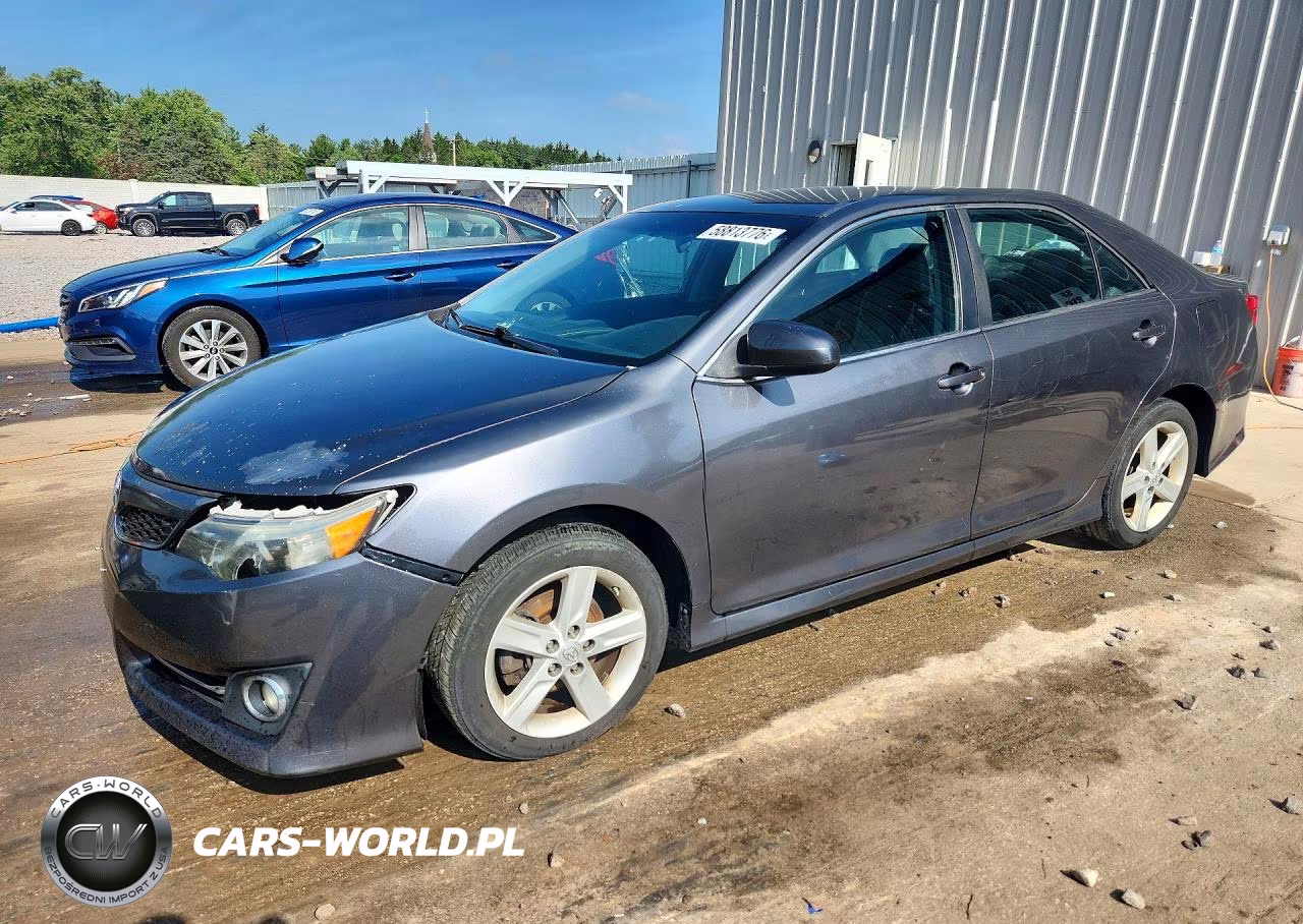 2013 Toyota Camry Se – zdjęcie 1 z 12