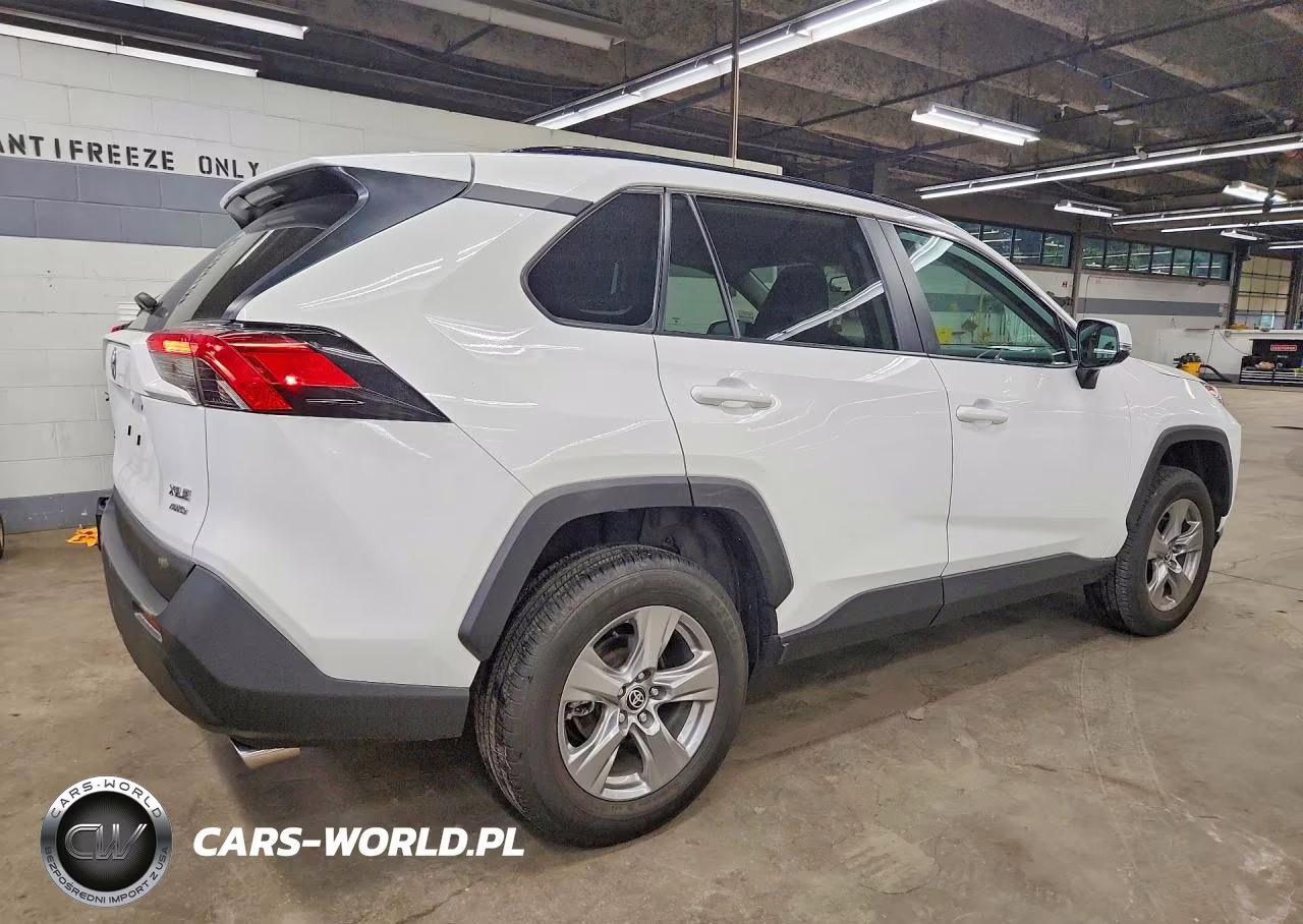 2024 Toyota Rav4 Xle VIN:2T3P1RFV5RC426912 - 3