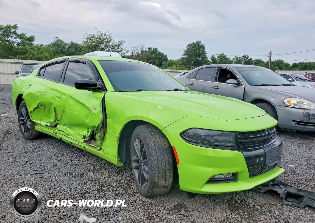 2019 Dodge Charger Sxt VIN:2C3CDXJG5KH653996 - 4