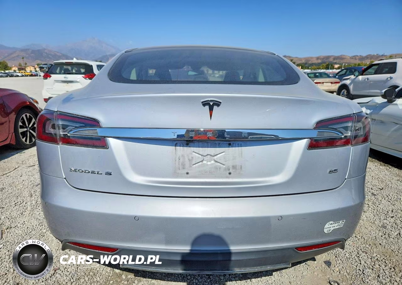 2014 Tesla Model S VIN:5YJSA1H1XEFP52371 - 6