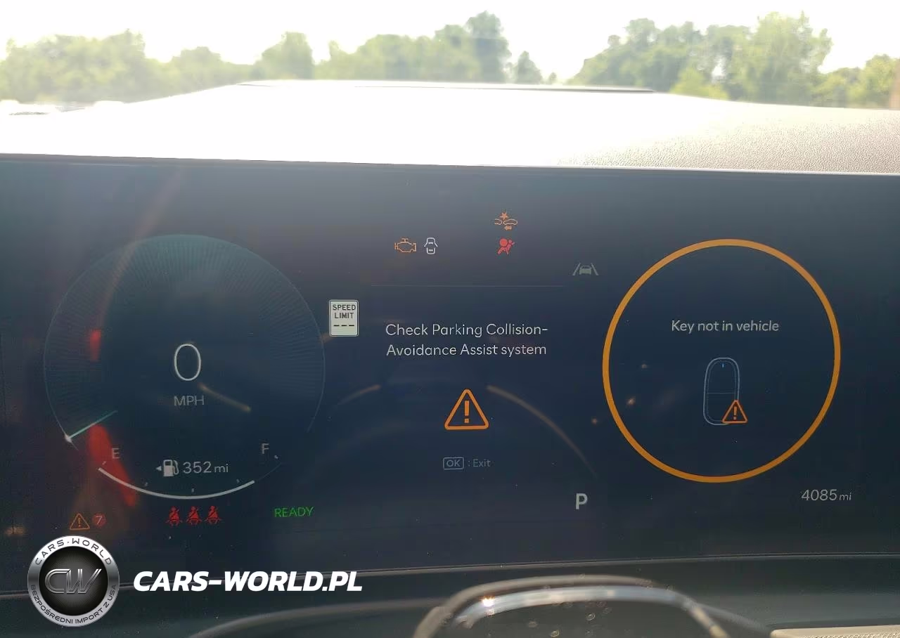 2026 Hyundai Tucson Hybrid Limited VIN:KM8JEDD17TU418323 - 9