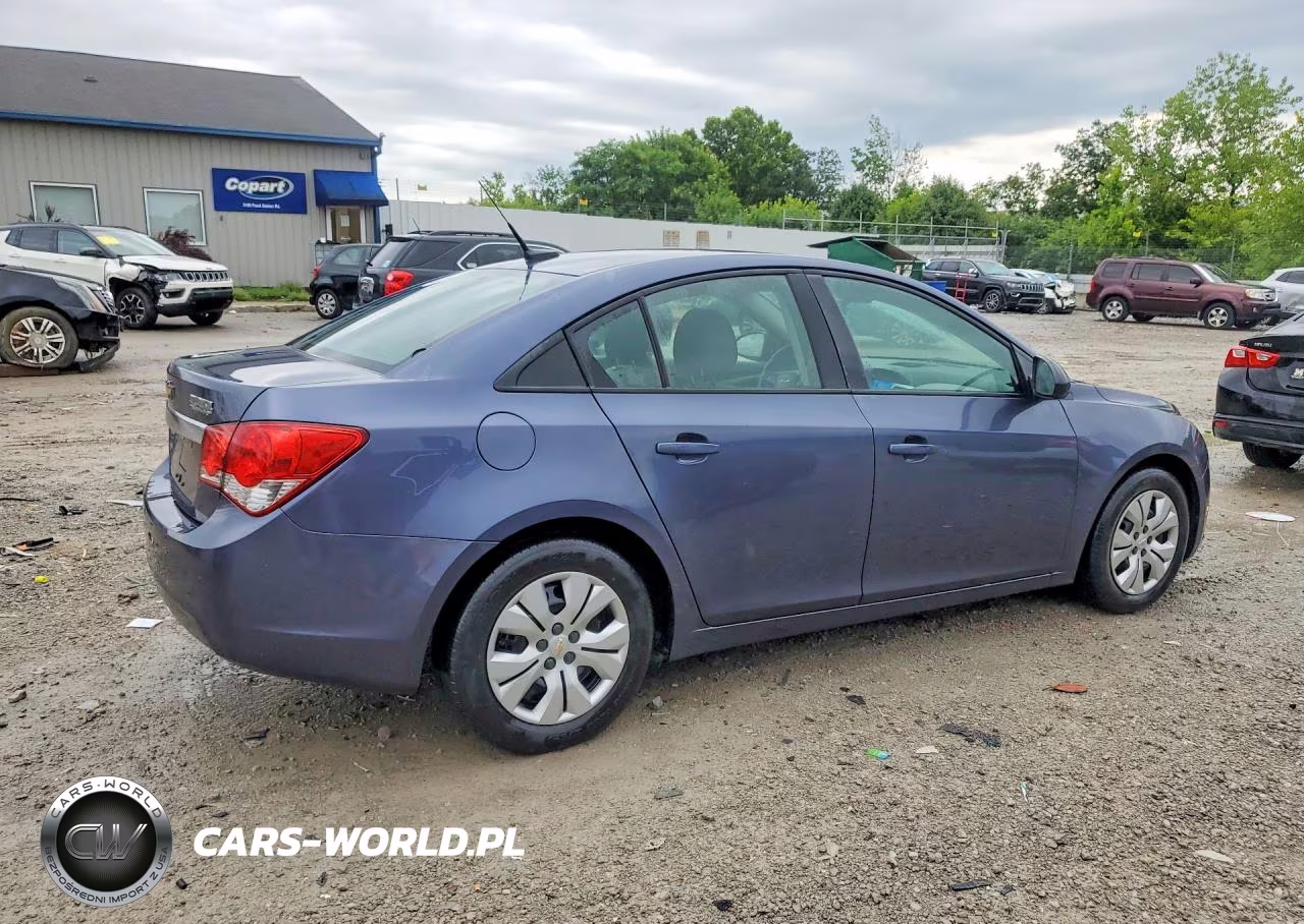 2013 Chevrolet Cruze Ls VIN:1G1PA5SH5D7175684 - 3