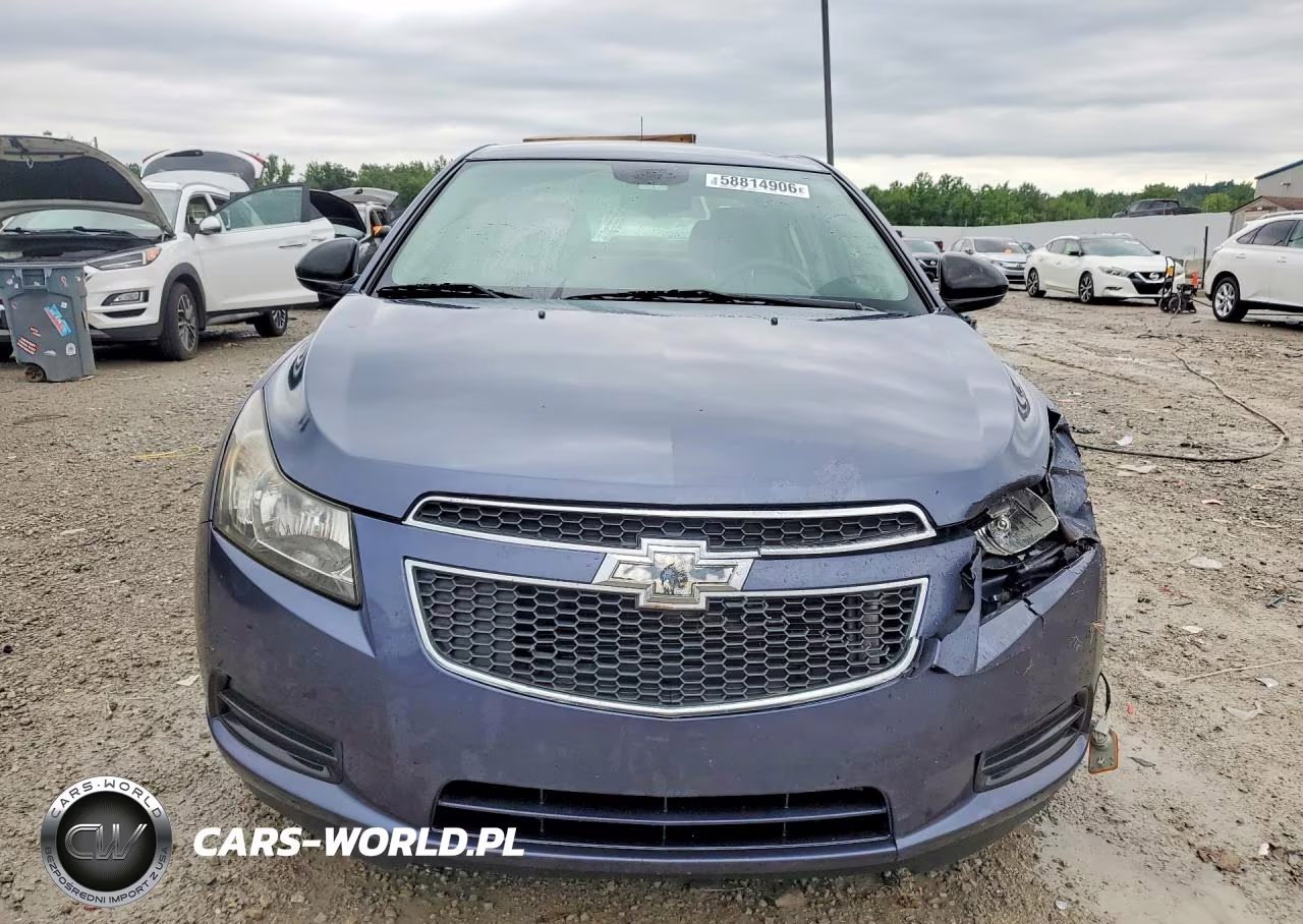 2013 Chevrolet Cruze Ls VIN:1G1PA5SH5D7175684 - 5