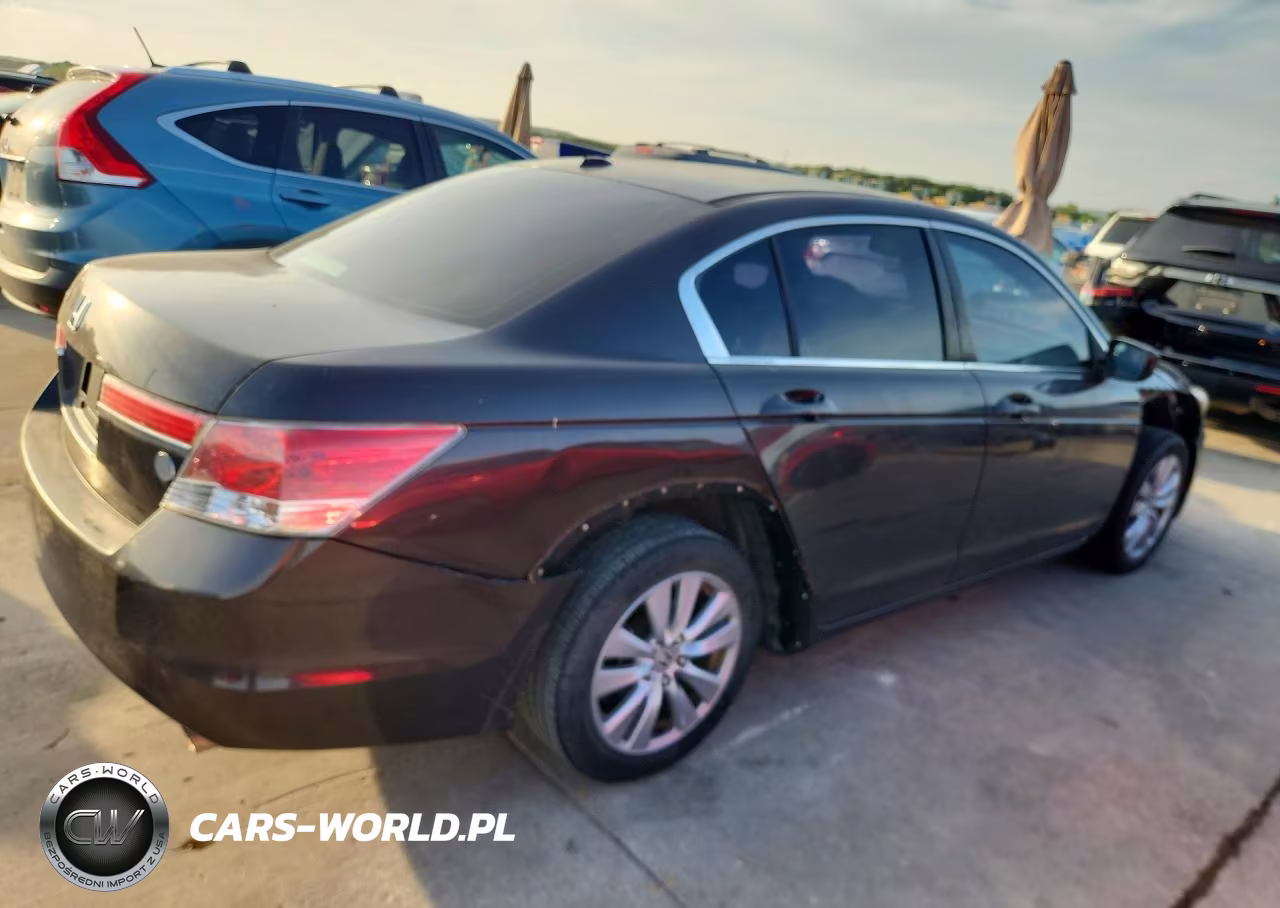 2011 Honda Accord Exl VIN:1HGCP2F89BA071424 - 3