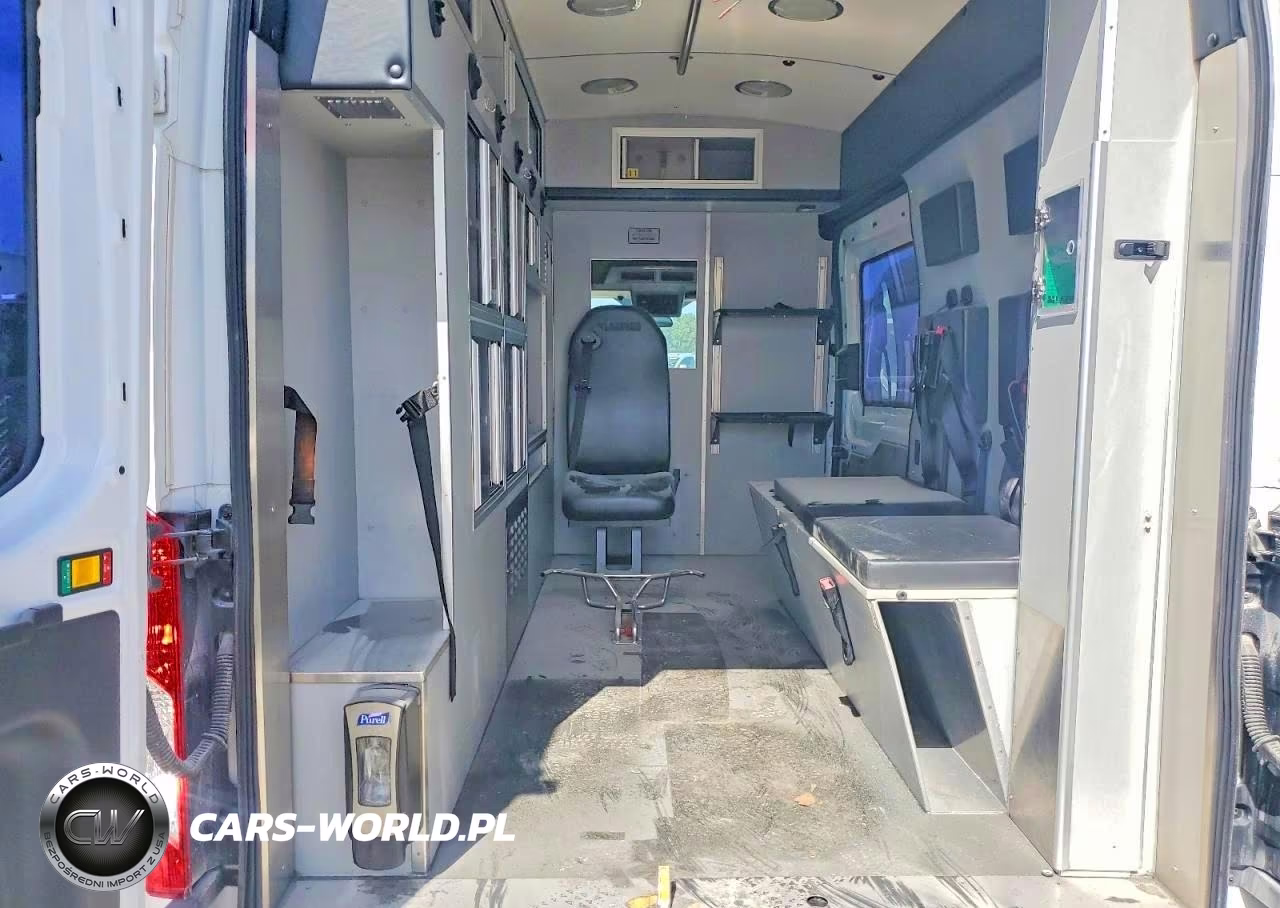 2015 Ford Transit Ambulance VIN:1FDYR2XV5FKB29625 - 10