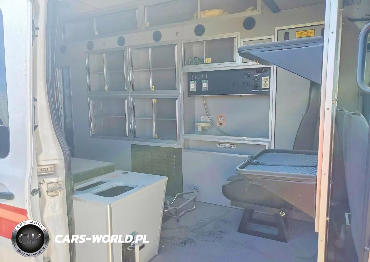 2015 Ford Transit Ambulance VIN:1FDYR2XV5FKB29625 - 11