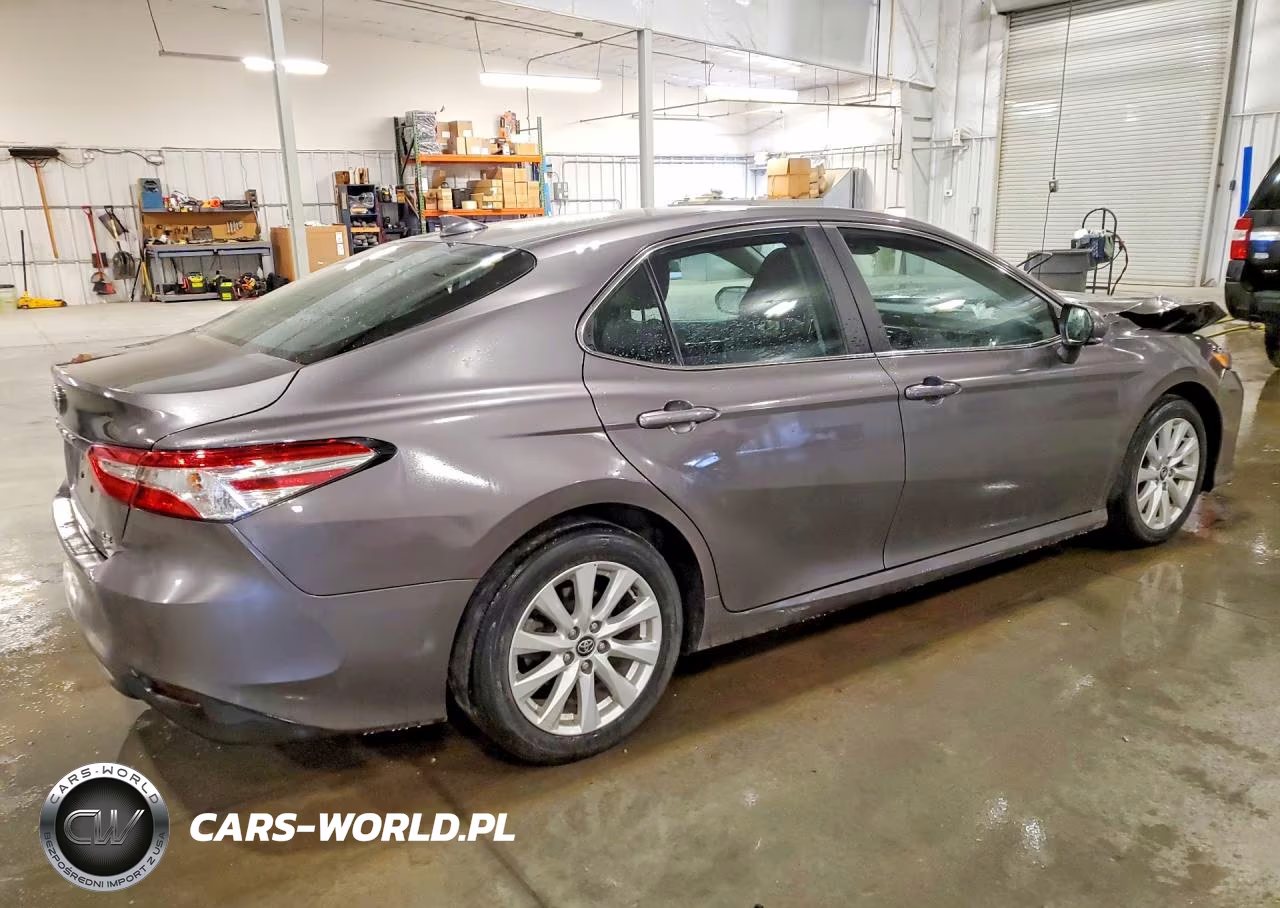 2020 Toyota Camry Le VIN:4T1L11AK5LU927231 - 3