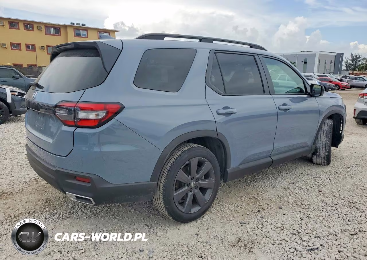 2025 Honda Pilot Sport VIN:5FNYG2H36SB014126 - 3