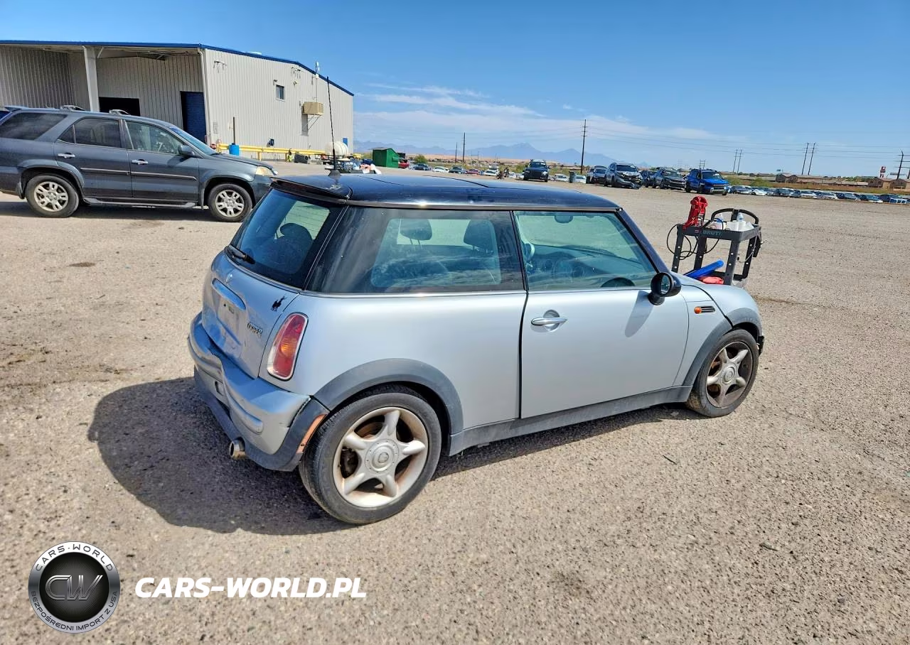 2003 Mini Cooper VIN:WMWRC33423TE19873 - 3