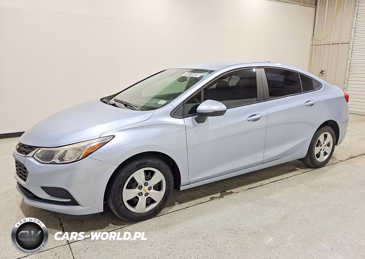 2018 Chevrolet Cruze Ls – zdjęcie 1 z 13