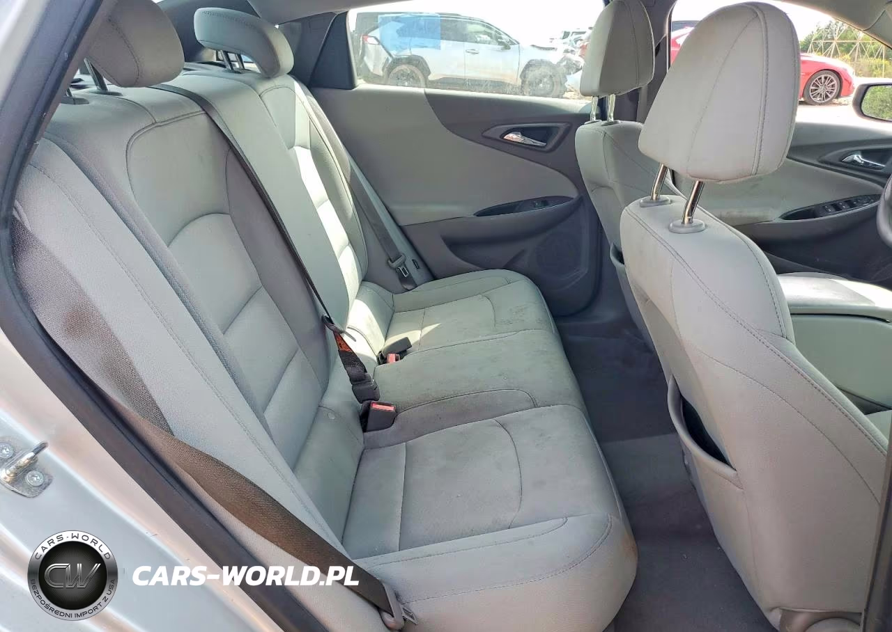 2019 Chevrolet Malibu Ls VIN:1G1ZC5ST8KF170148 - 10