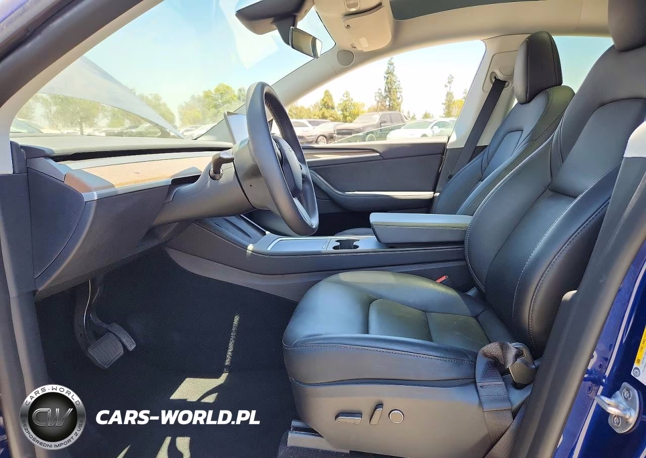 2024 Tesla Model Y VIN:7SAYGDEE1RF131241 - 7