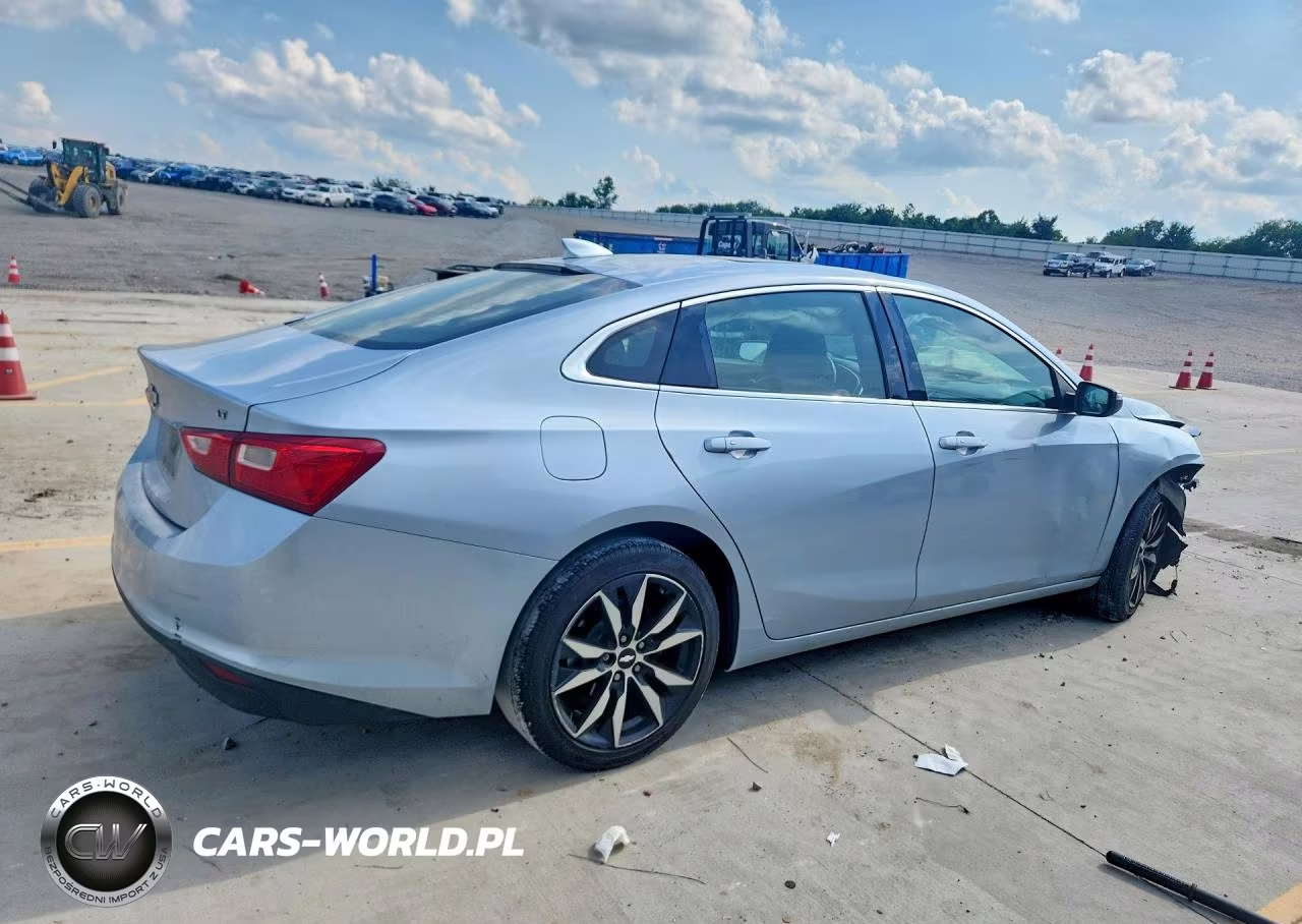 2018 Chevrolet Malibu Lt VIN:1G1ZD5ST3JF101525 - 3