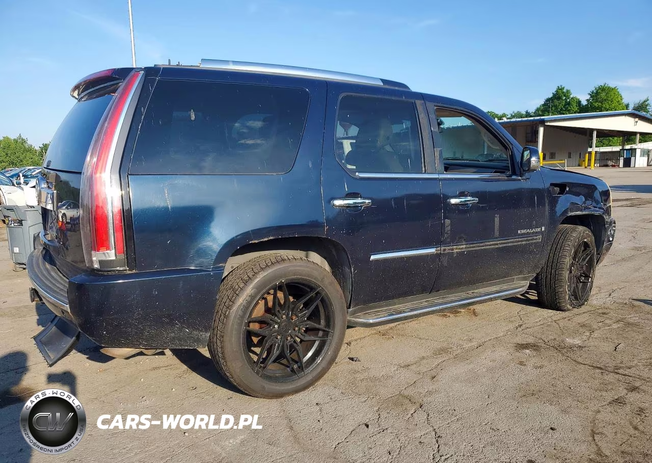 2007 Cadillac Escalade Luxury VIN:1GYFK63867R125061 - 3