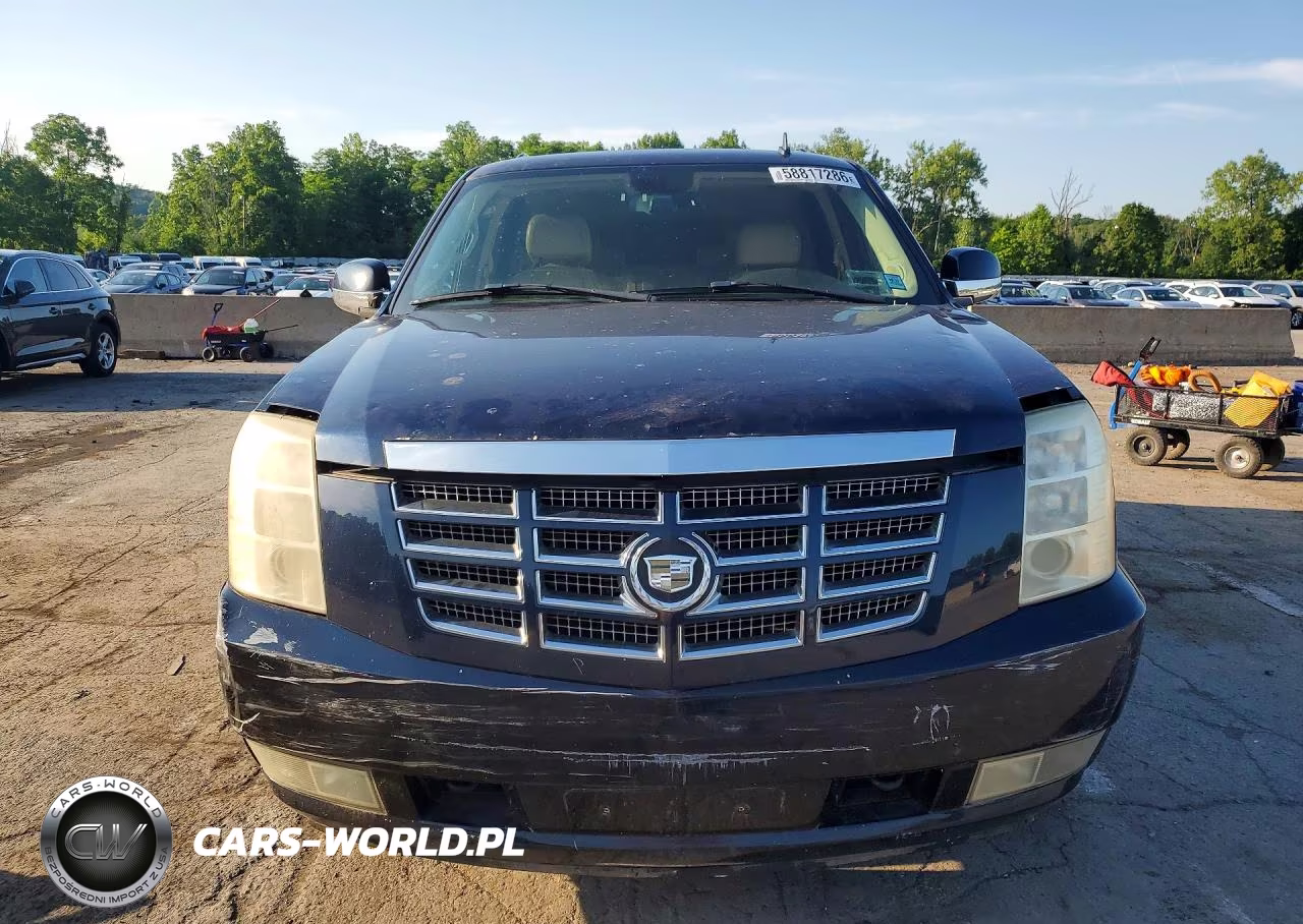2007 Cadillac Escalade Luxury VIN:1GYFK63867R125061 - 5