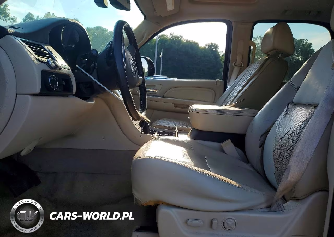 2007 Cadillac Escalade Luxury VIN:1GYFK63867R125061 - 7
