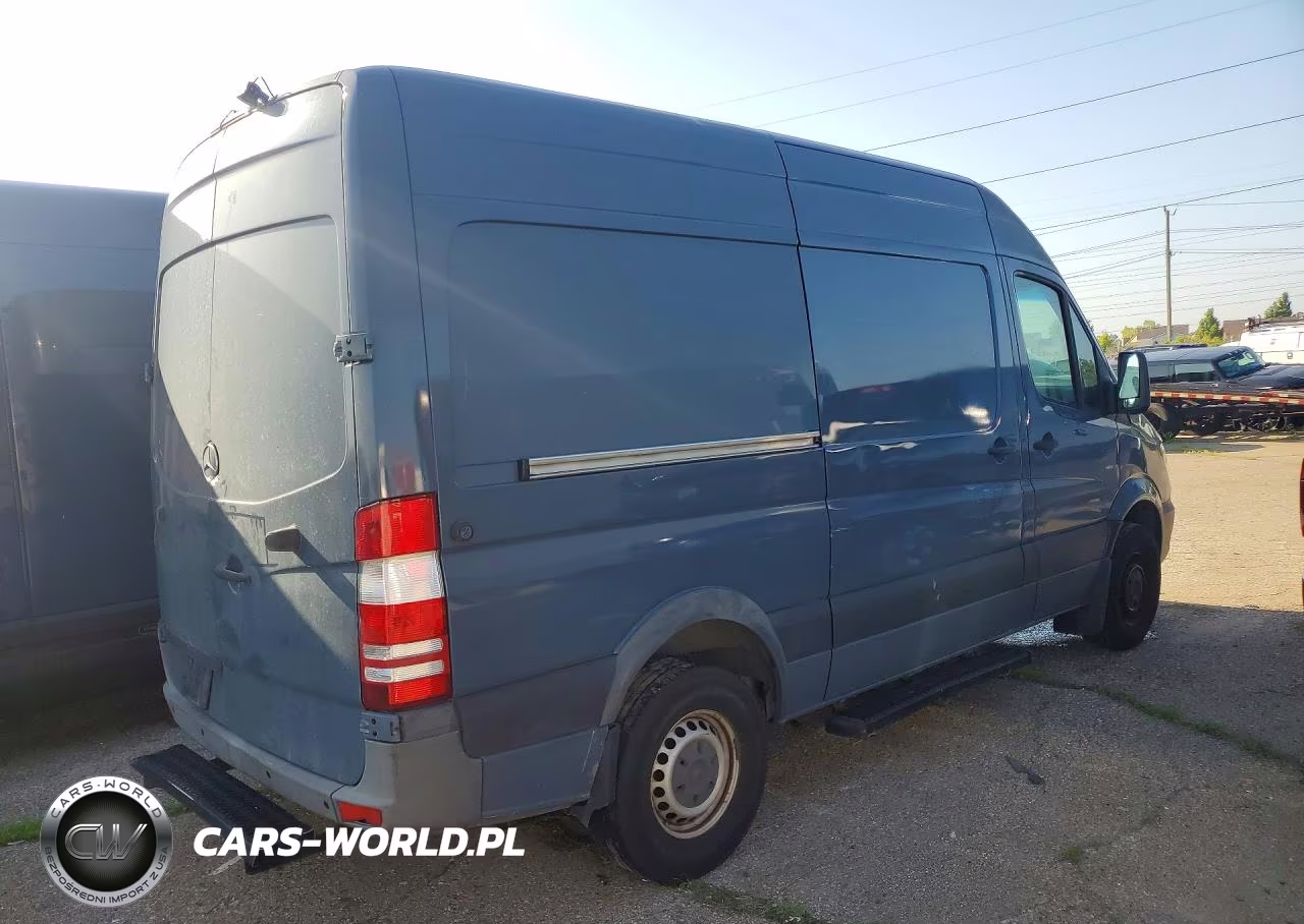2018 Mercedes-Benz Sprinter 2500 Delivery Van VIN:WD3PE7CD6JP645410 - 3