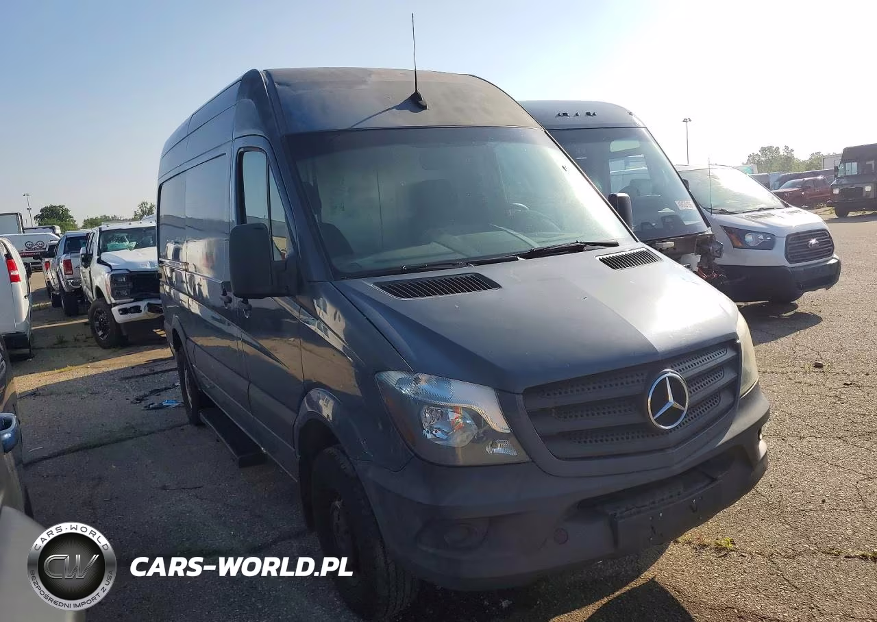 2018 Mercedes-Benz Sprinter 2500 Delivery Van VIN:WD3PE7CD6JP645410 - 4