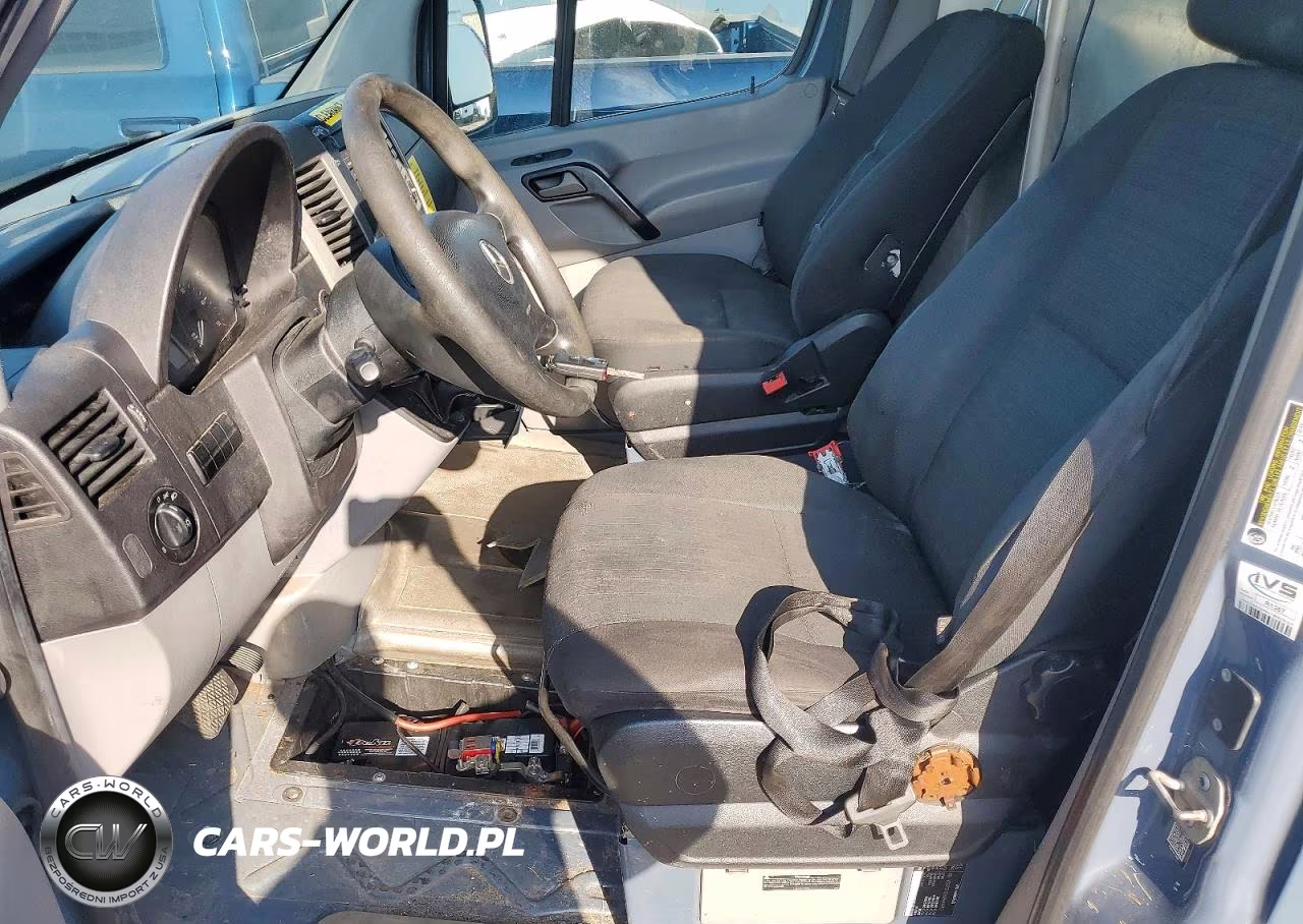 2018 Mercedes-Benz Sprinter 2500 Delivery Van VIN:WD3PE7CD6JP645410 - 7