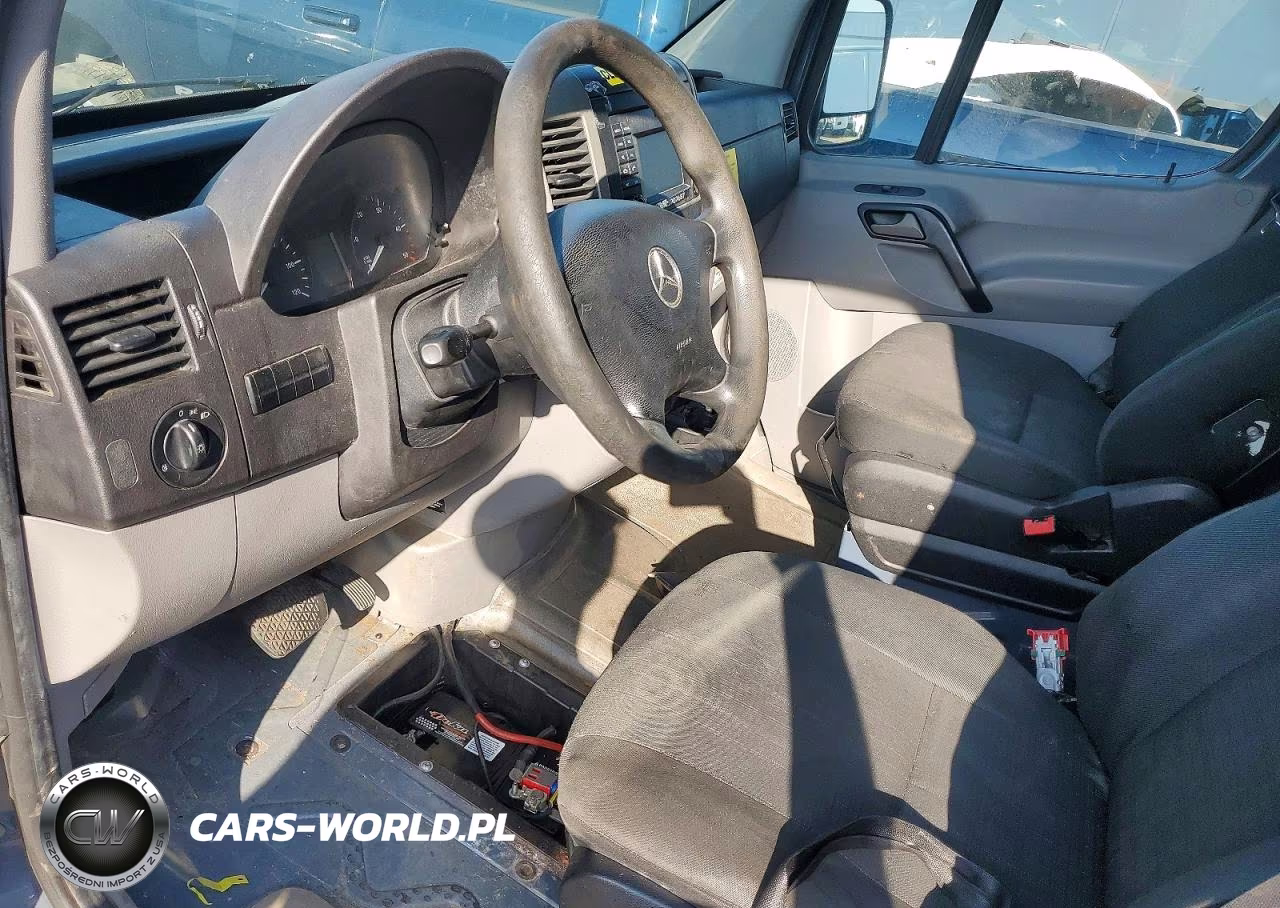 2018 Mercedes-Benz Sprinter 2500 Delivery Van VIN:WD3PE7CD6JP645410 - 8