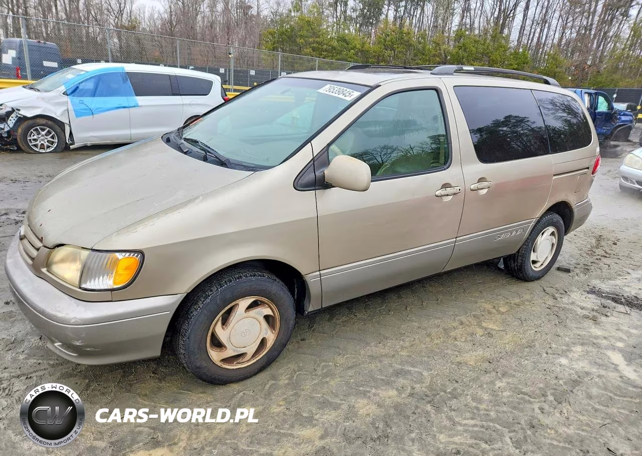 2003 Toyota Sienna