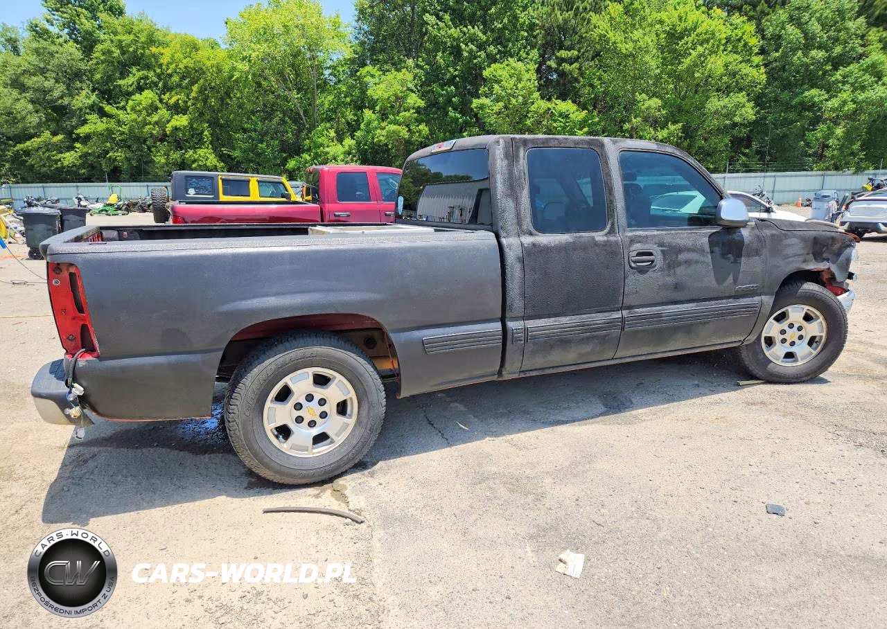 2002 Chevrolet Silverado C1500 VIN:2GCEC19V521142031 - 3