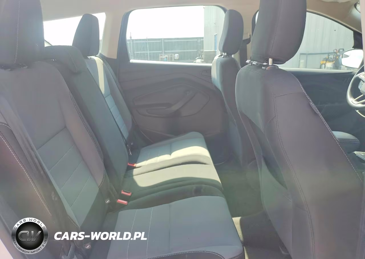 2019 Ford Escape S VIN:1FMCU0F71KUC26304 - 11