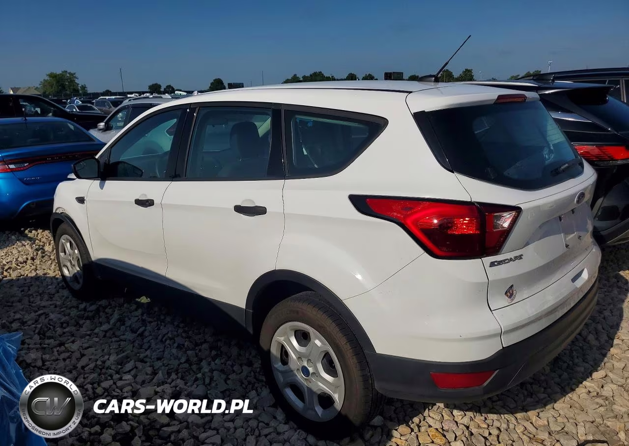 2019 Ford Escape S VIN:1FMCU0F71KUC26304 - 2