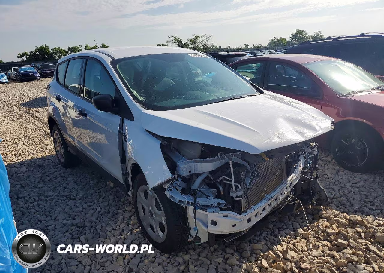 2019 Ford Escape S VIN:1FMCU0F71KUC26304 - 4