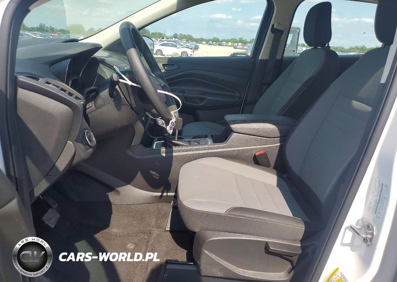 2019 Ford Escape S VIN:1FMCU0F71KUC26304 - 7