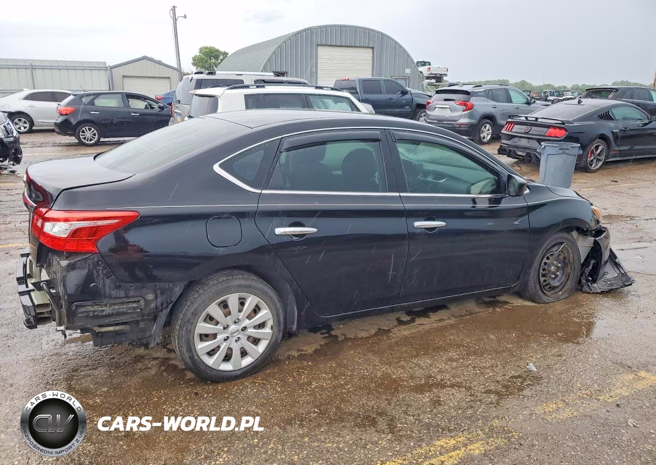 2017 Nissan Sentra S VIN:3N1AB7AP3HY255667 - 3