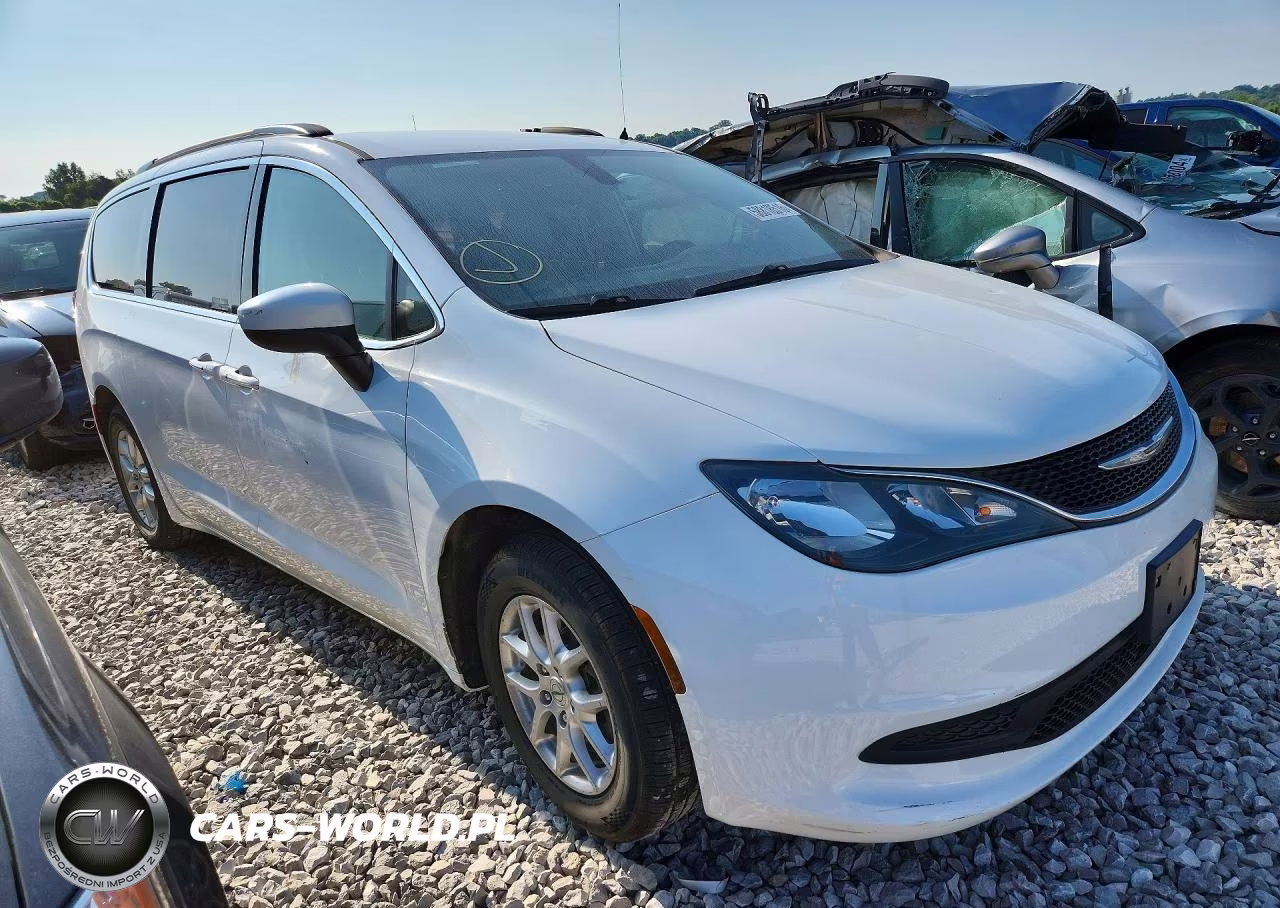2021 Chrysler Voyager Lxi VIN:2C4RC1DG7MR545653 - 4