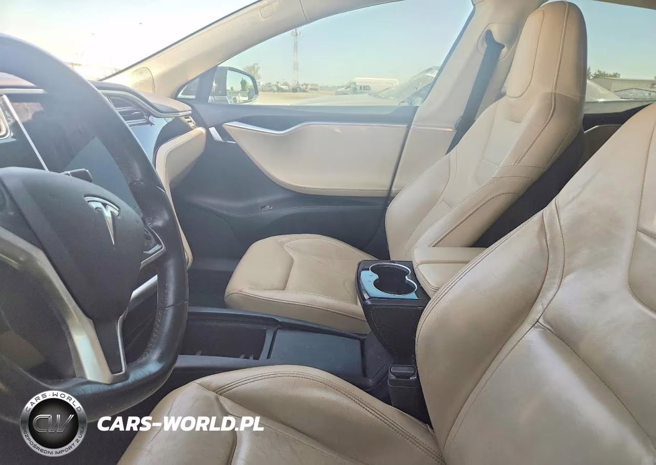 2016 Tesla Model S VIN:5YJSA1E13GF132985 - 7