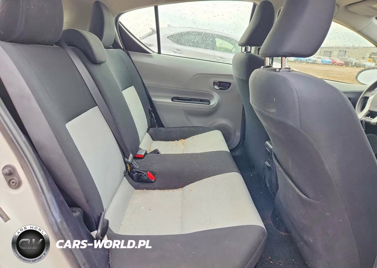 2012 Toyota Prius C Three VIN:JTDKDTB32C1509477 - 10