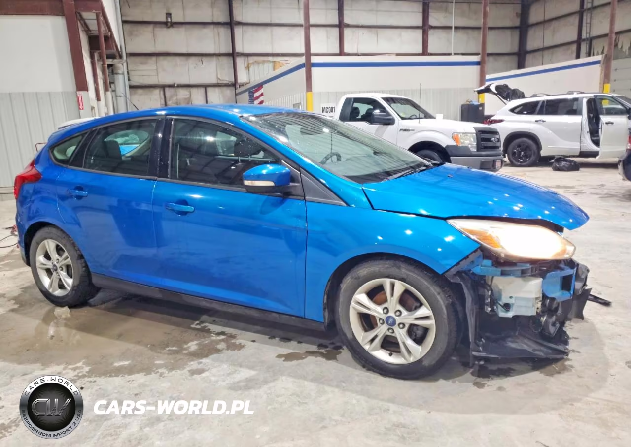 2014 Ford Focus Se VIN:1FADP3K27EL116434 - 4