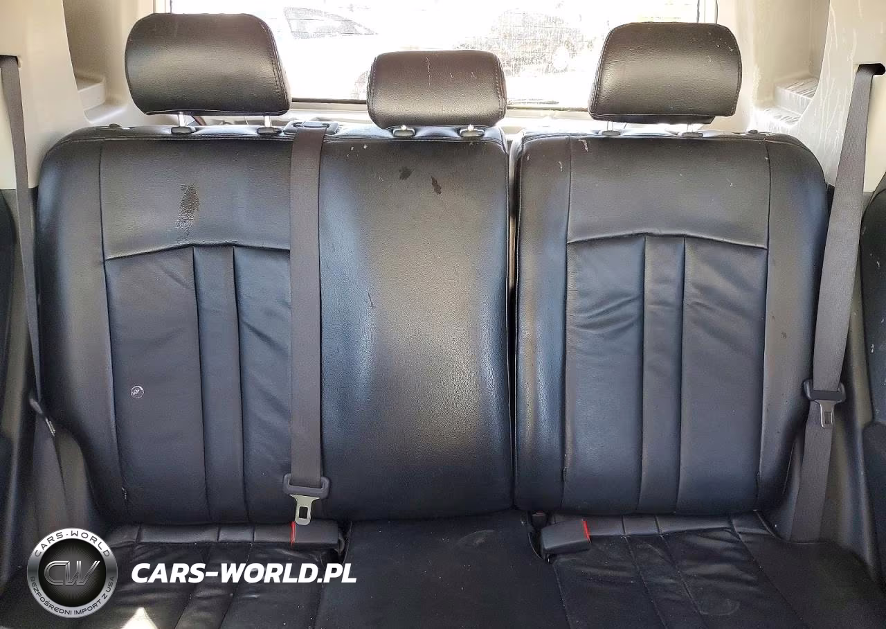 2008 Toyota Scion Xb VIN:JTLKE50E881005427 - 10